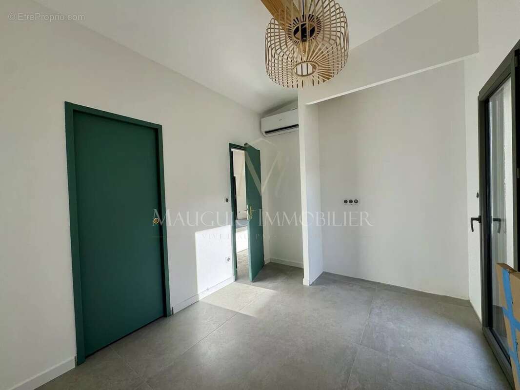 Appartement à MAUGUIO