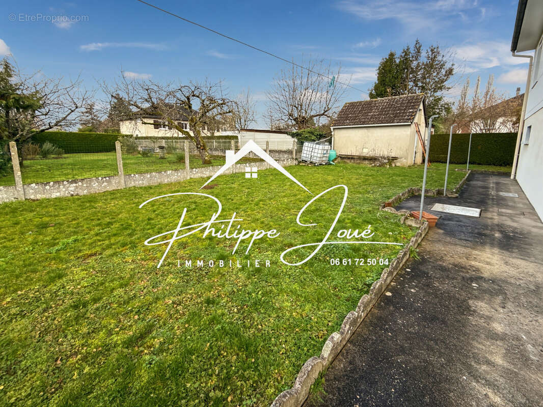 Maison à VILLENEUVE-L'ARCHEVEQUE