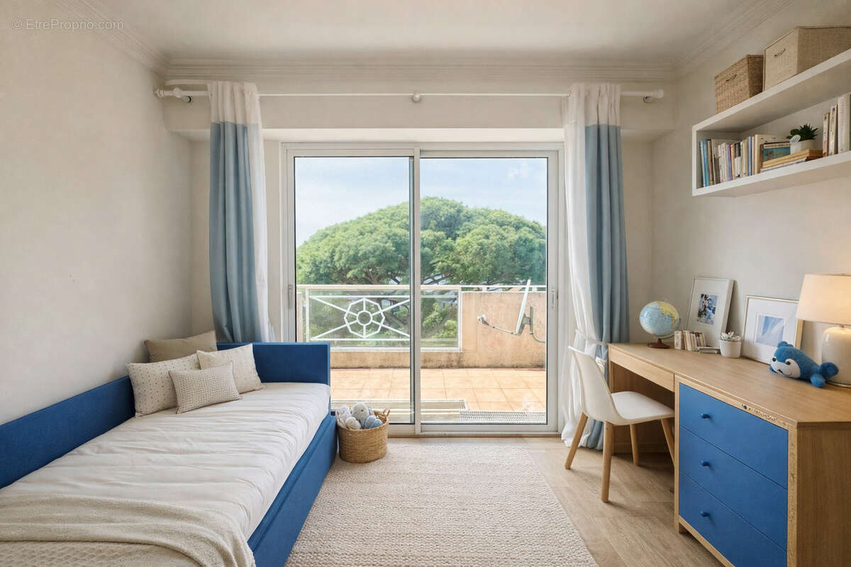 Appartement à VALLAURIS