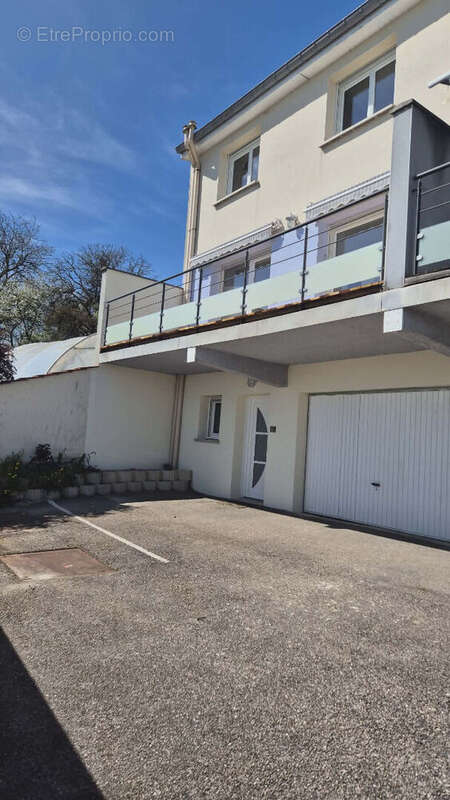 Maison à AMBACOURT