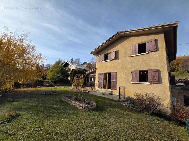 Maison à EMBRUN