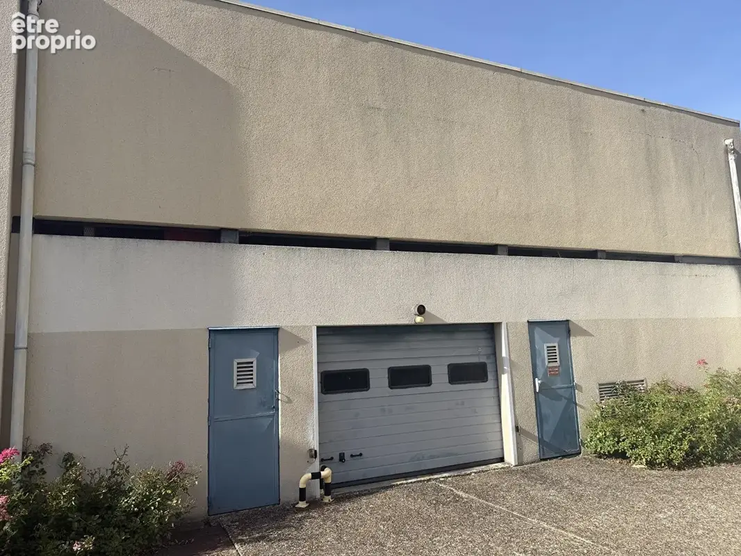 Photo Parking à Vendome au prix de 23 000€