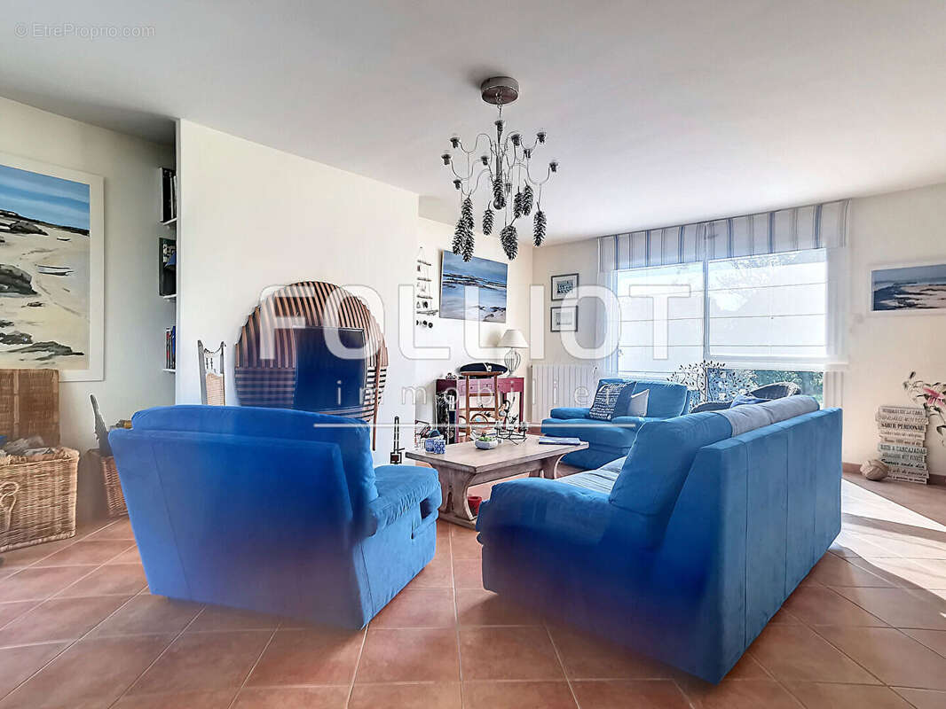 Maison à SAINT-PAIR-SUR-MER