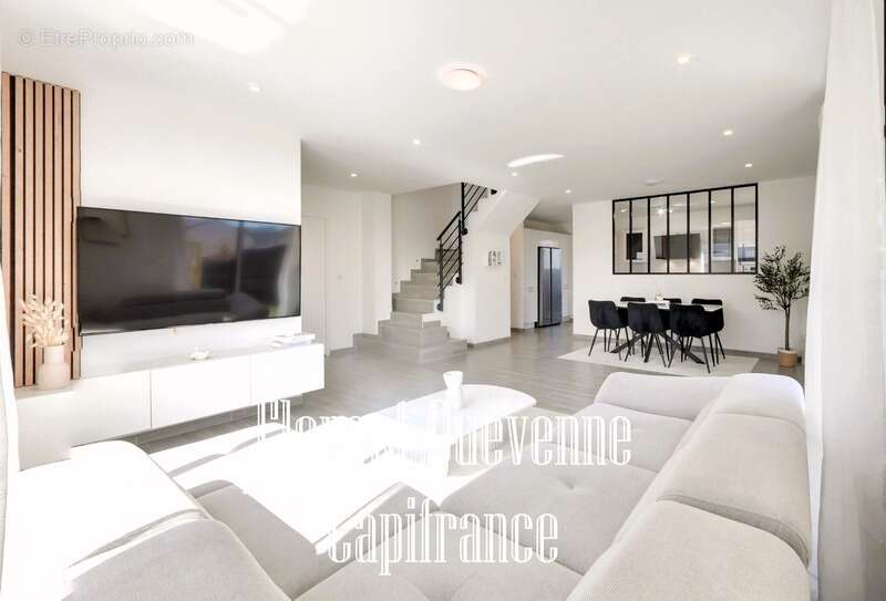 Maison à FRENOUVILLE