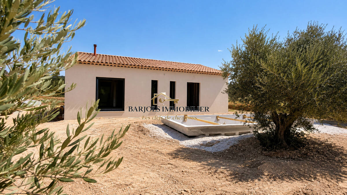 Maison à TAVERNES