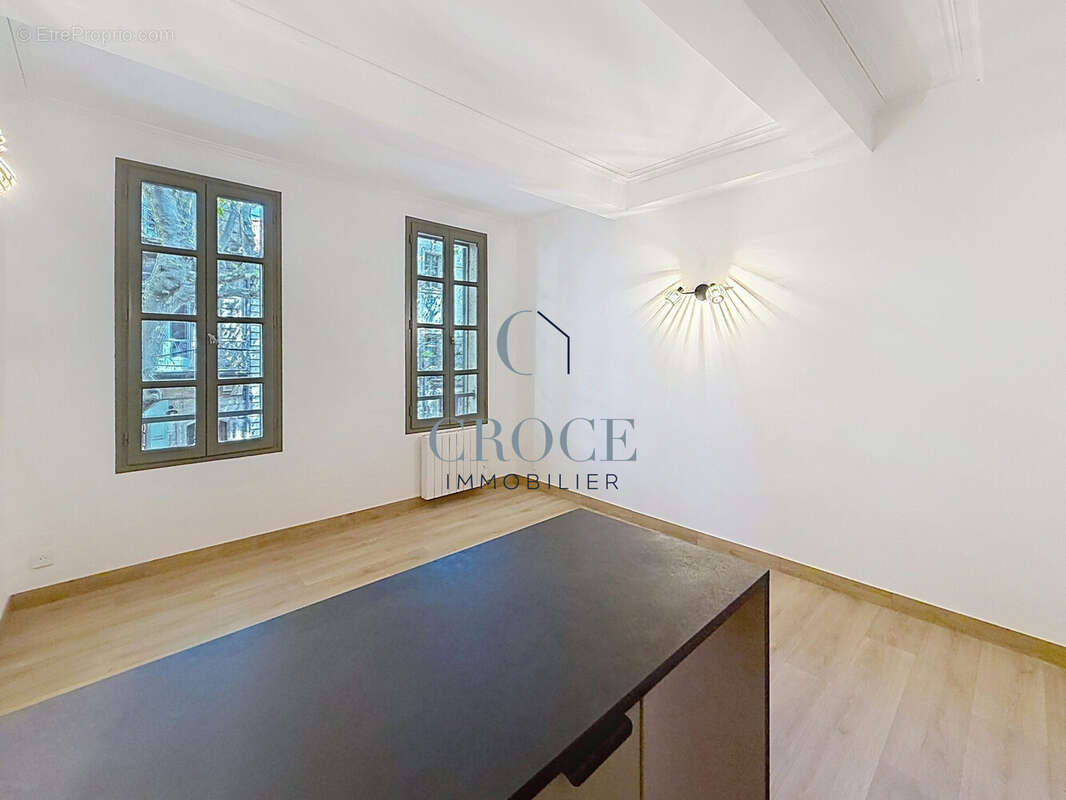 Appartement 23 m² à Uzes  - photo 7