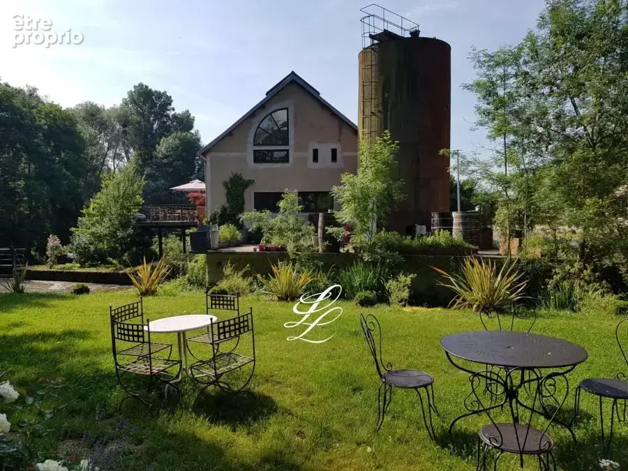 312 m² à Souligne-Sous-Ballon  - photo 2971