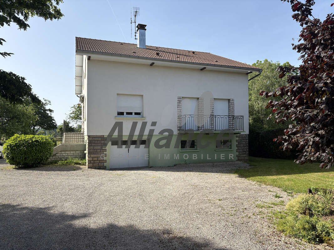 Maison à FROIDECONCHE