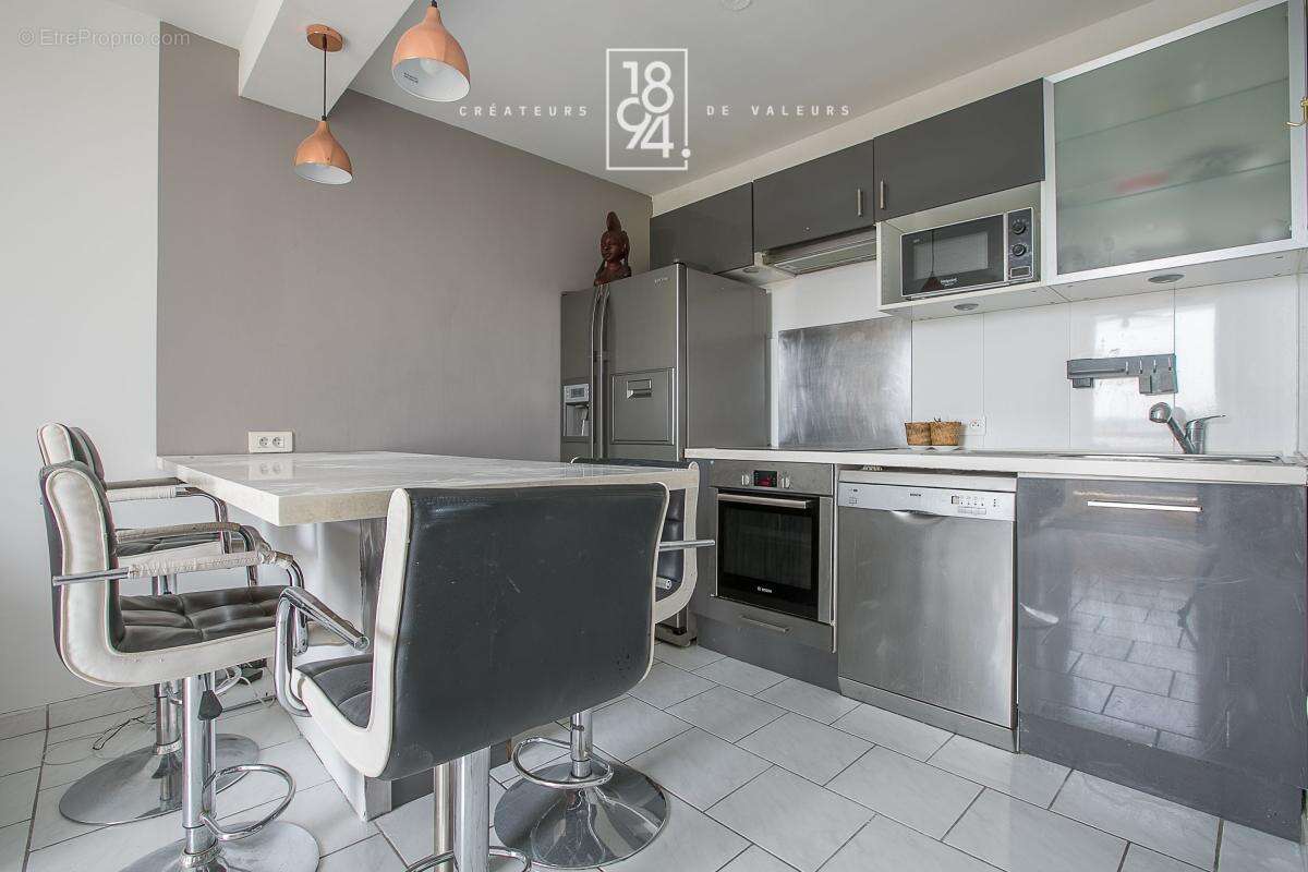 T2 avec balcon, vue sainte victoire, secteur Encagnane - photo 4