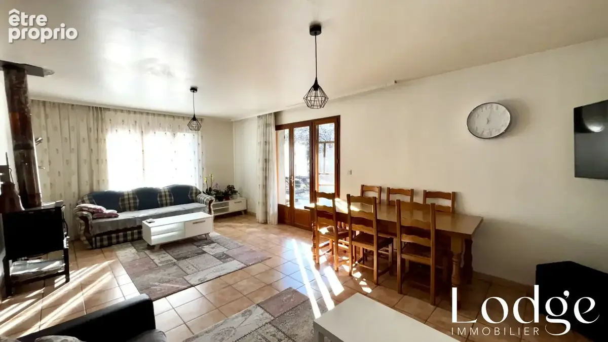 Maison 7 pièces 150 m² à vendre à La Roche-De-Rame (05310) - photo 2