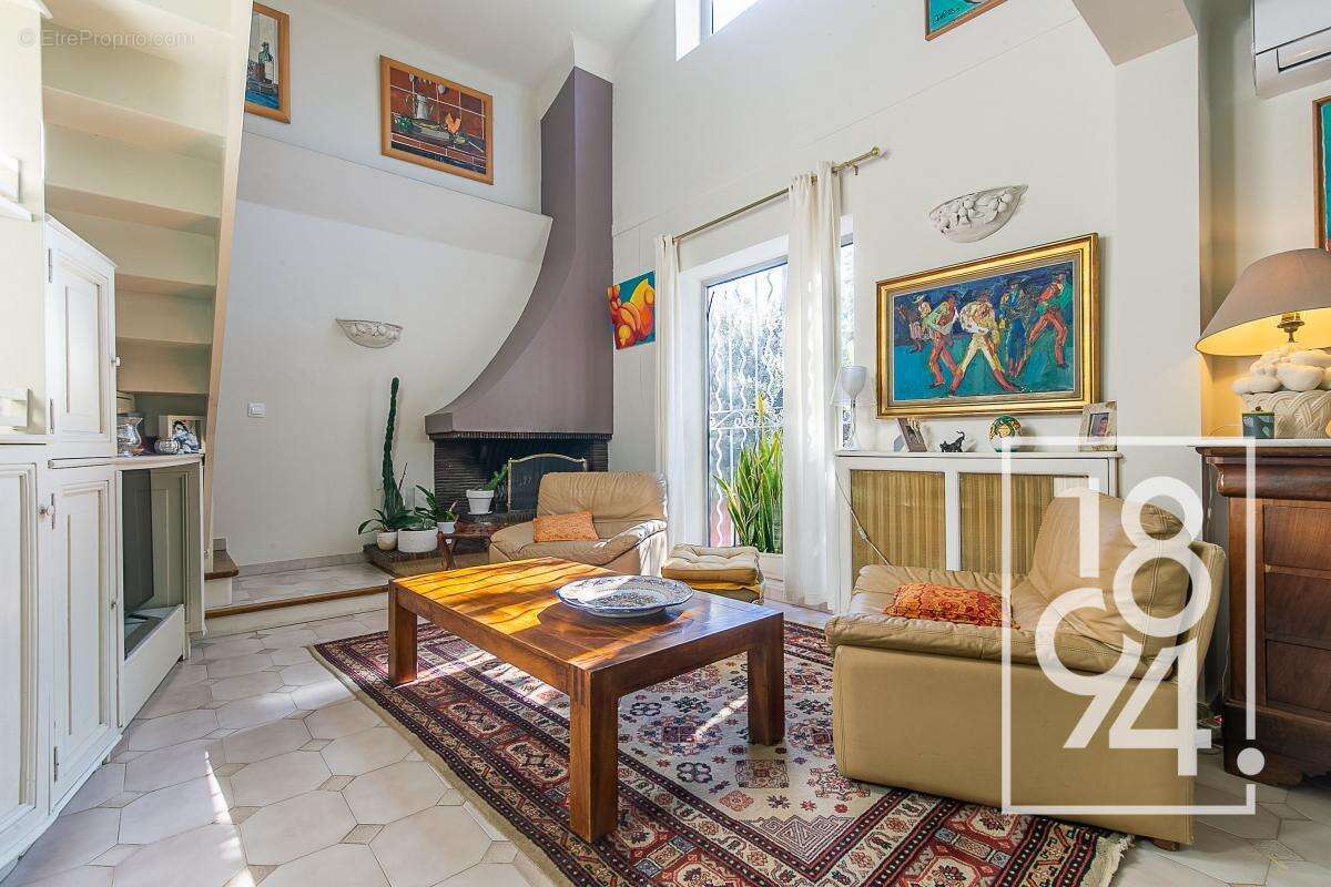 Maison à ROQUEFORT-LA-BEDOULE