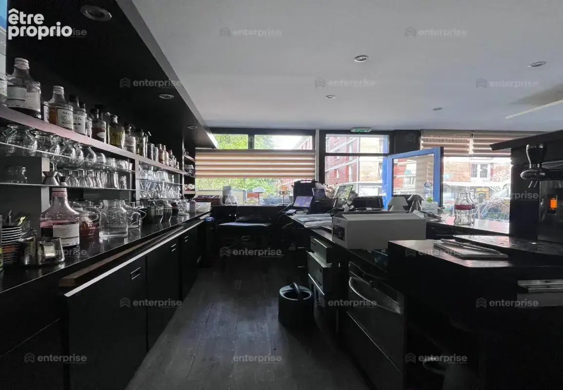 Local commercial - photo 4