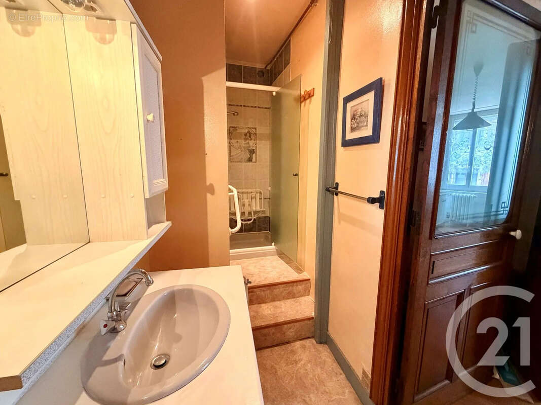 Appartement 94 m² à Annonay  - photo 6