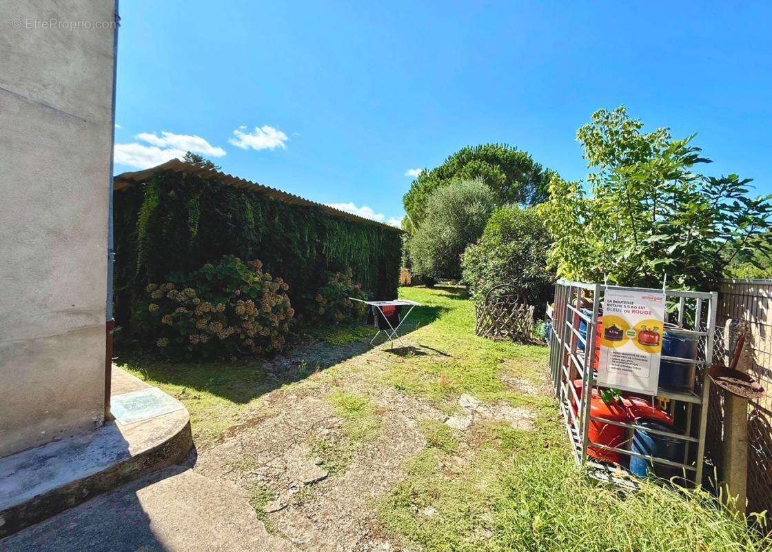 Appartement à LAMOTHE-CAPDEVILLE