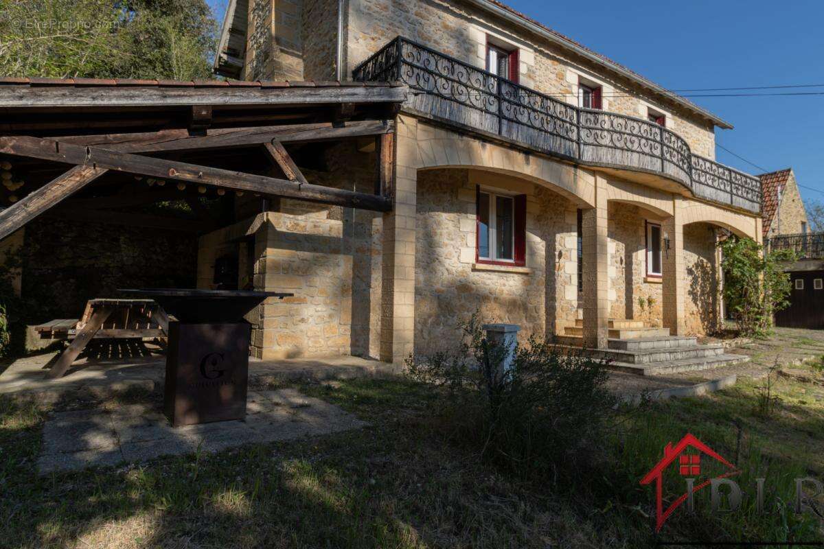 Maison à GROLEJAC