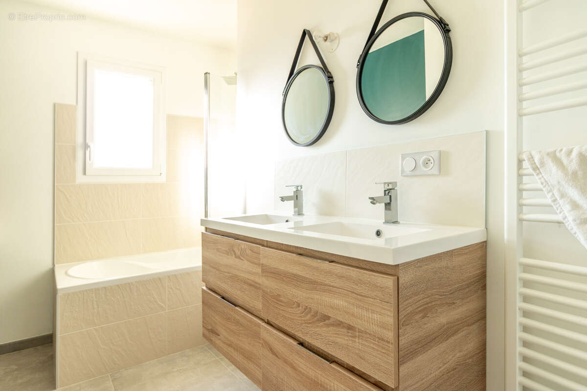 Maison à SAINT-SAVINIEN