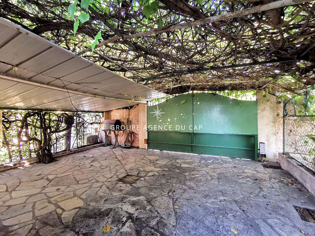 Maison à LES ISSAMBRES