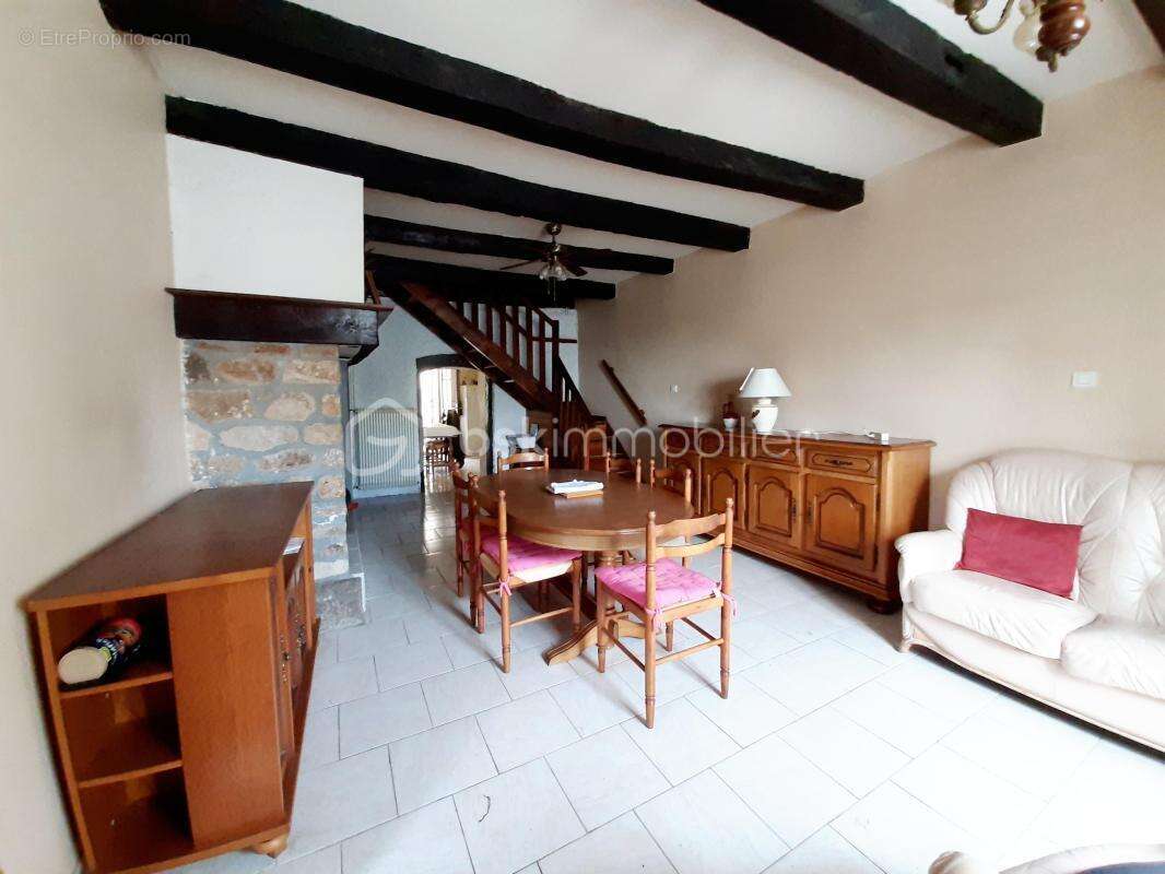 Maison à SAINT-CYR