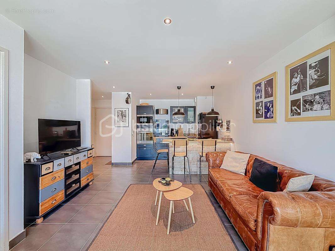 Appartement à LATTES