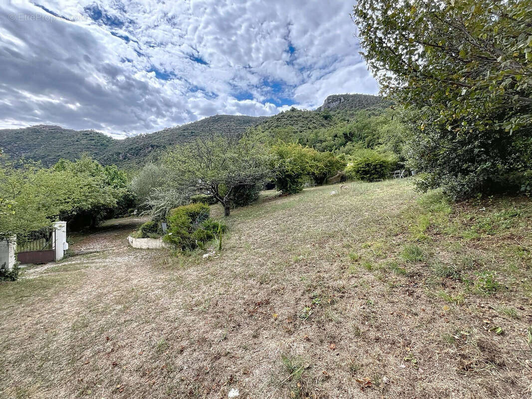 Charmante Maison de 60m² sur son Terrain de 2000m² à Valdeblore ! - photo 17