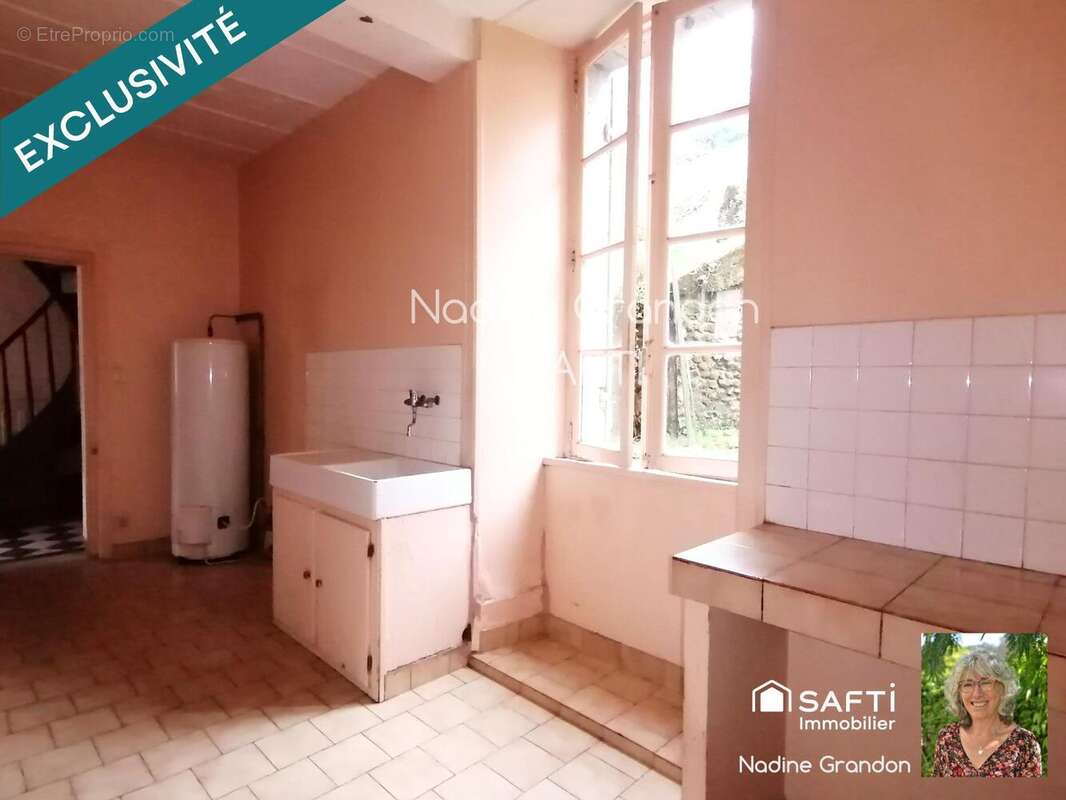Maison 137 m² à Chalais  - photo 4