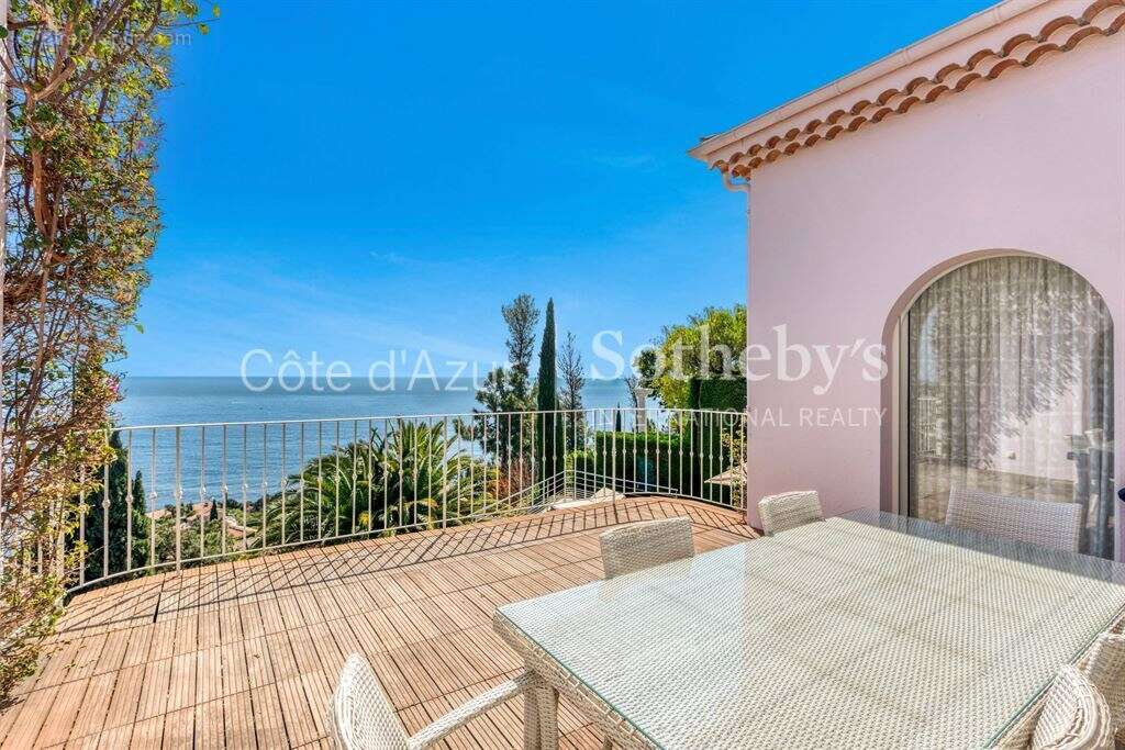 Maison à THEOULE-SUR-MER