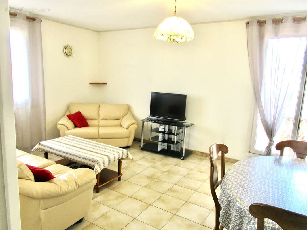 Appartement à MARSEILLE-8E