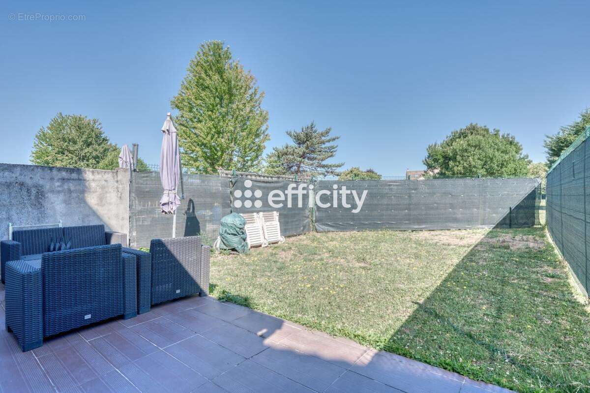 Maison à COMBS-LA-VILLE