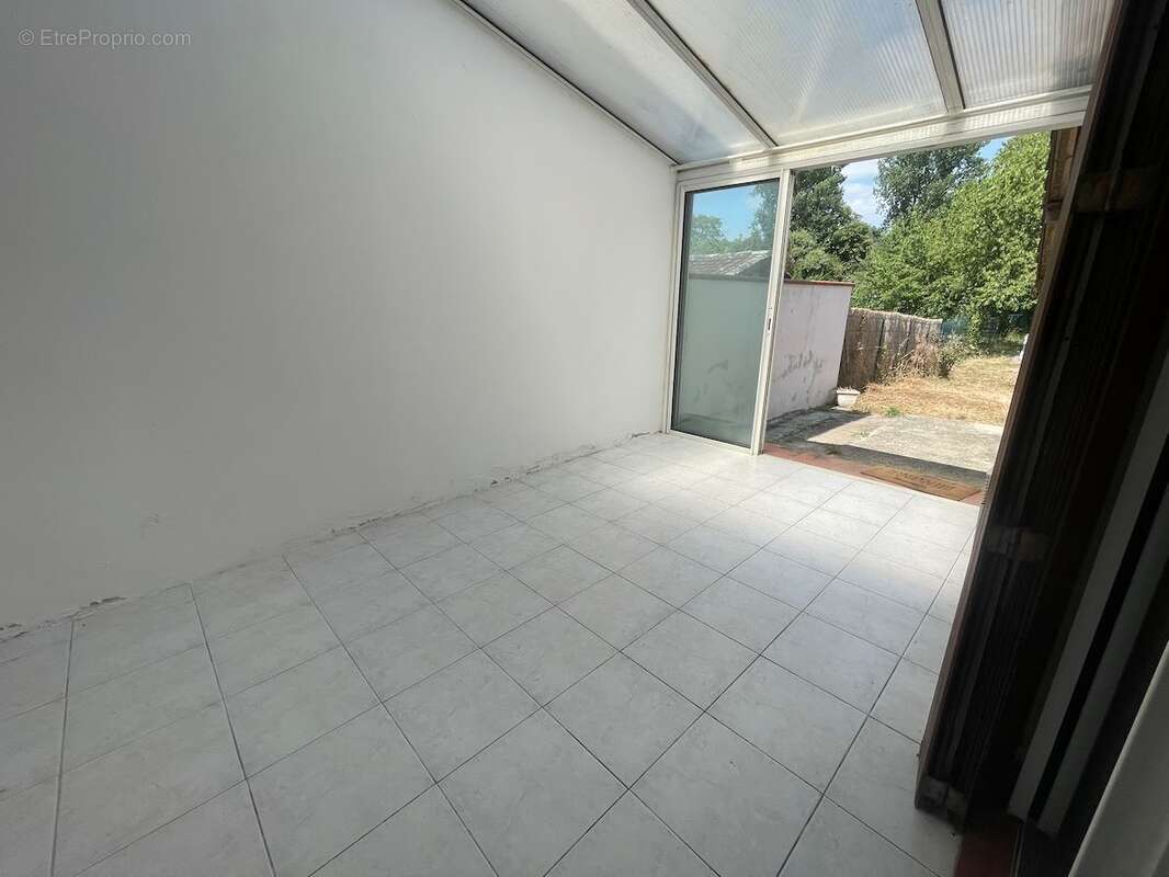 Maison 56 m² à L'isle-Jourdain  - photo 9