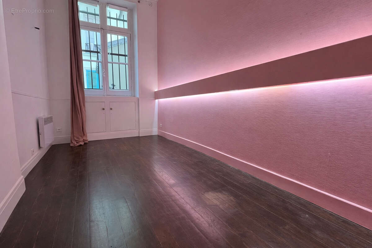 Appartement à PARIS-2E