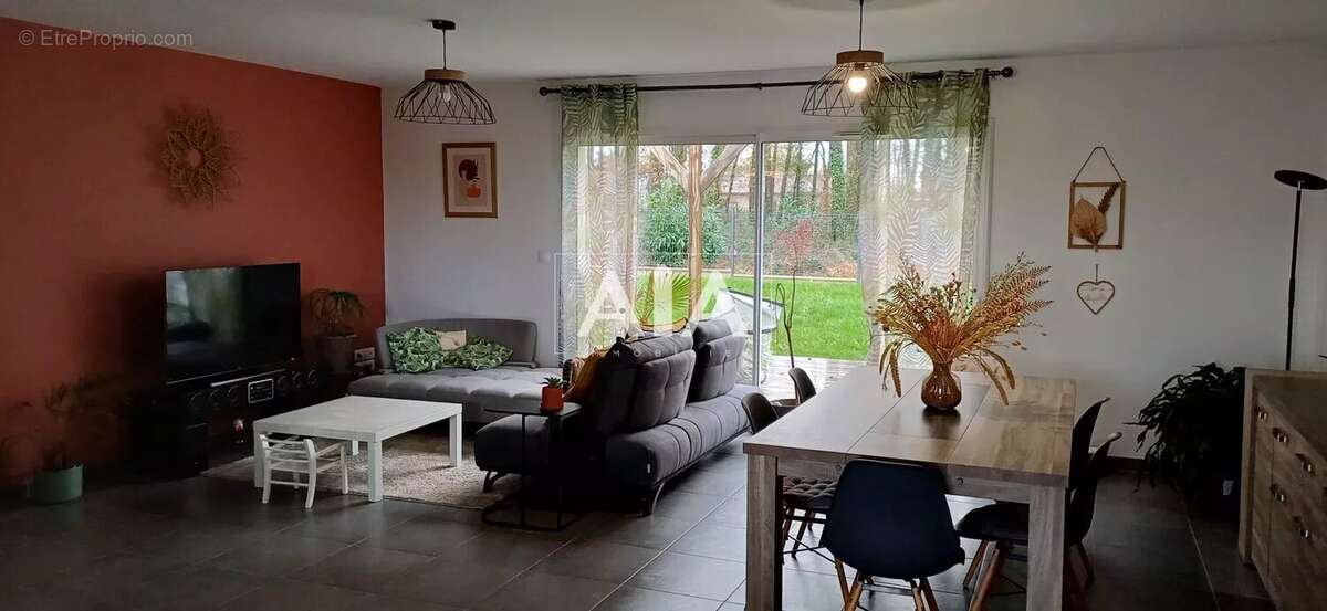 Maison à TAIZE-AIZIE