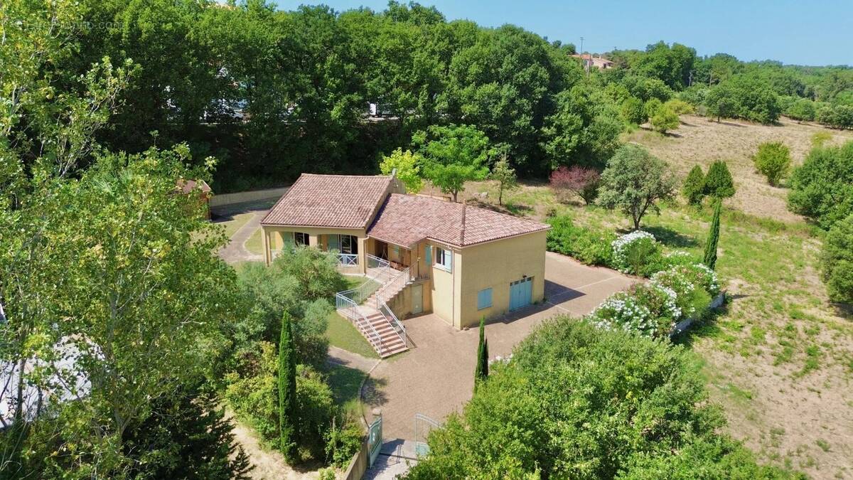 Maison lumineuse de 4 chambres avec grand jardin, piscine et vues dégagées près de Pézenas - photo 3