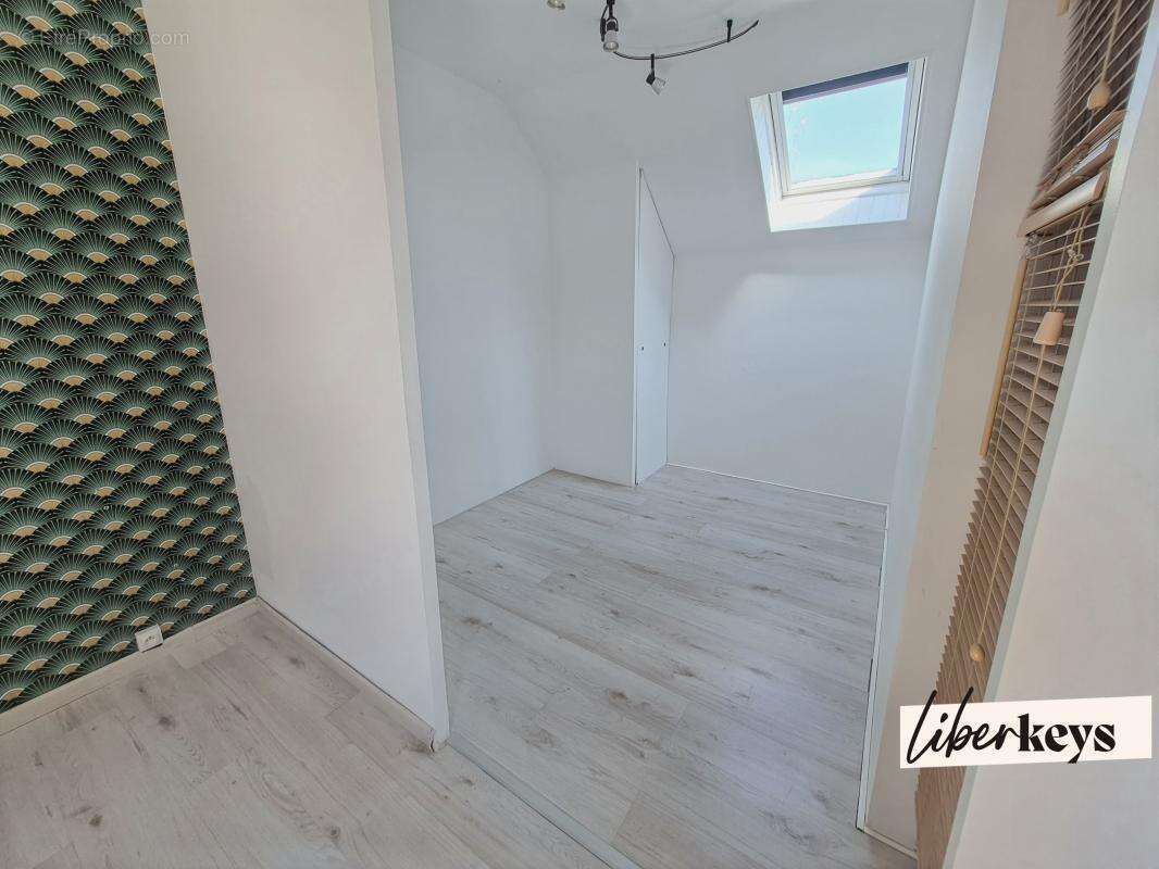 Butry-sur-Oise – Maison lumineuse et spacieuse avec belle pièce de vie - photo 24