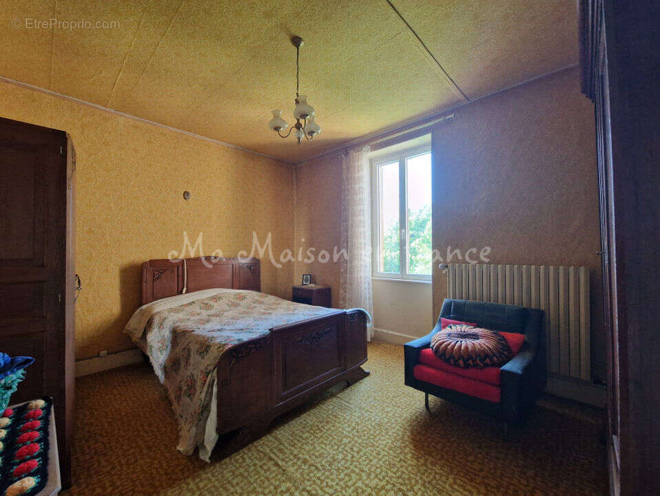 Maison à SAINT-POURCAIN-SUR-SIOULE