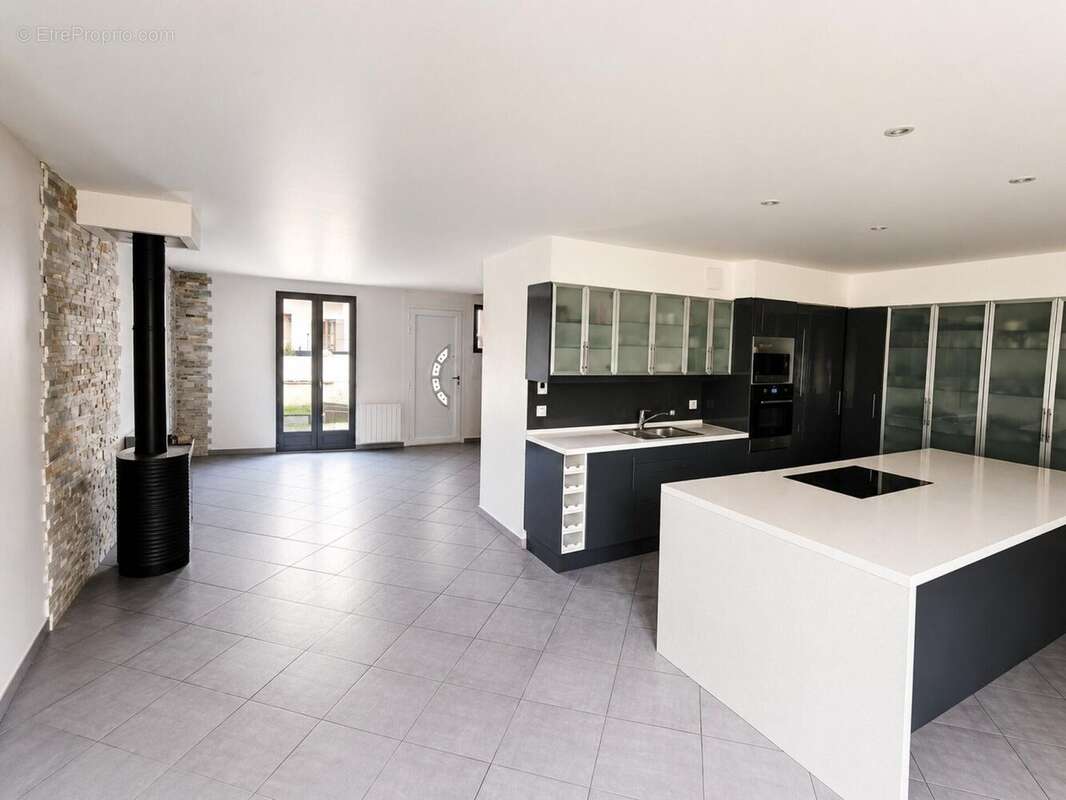 Photo 2 - Maison à MEAUX