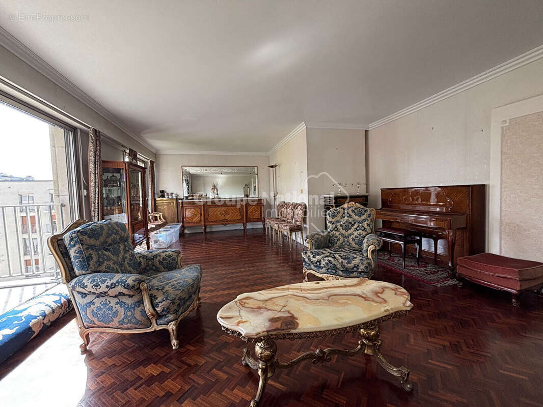 Appartement à VERSAILLES