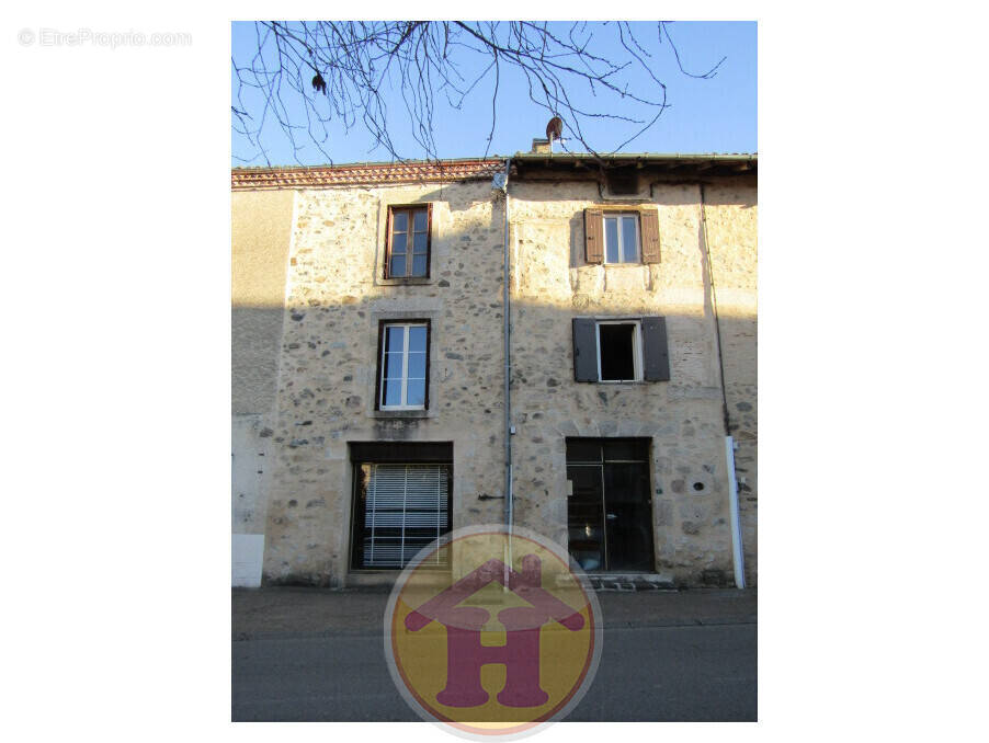 Maison à SAINT-LAURENT-SUR-GORRE