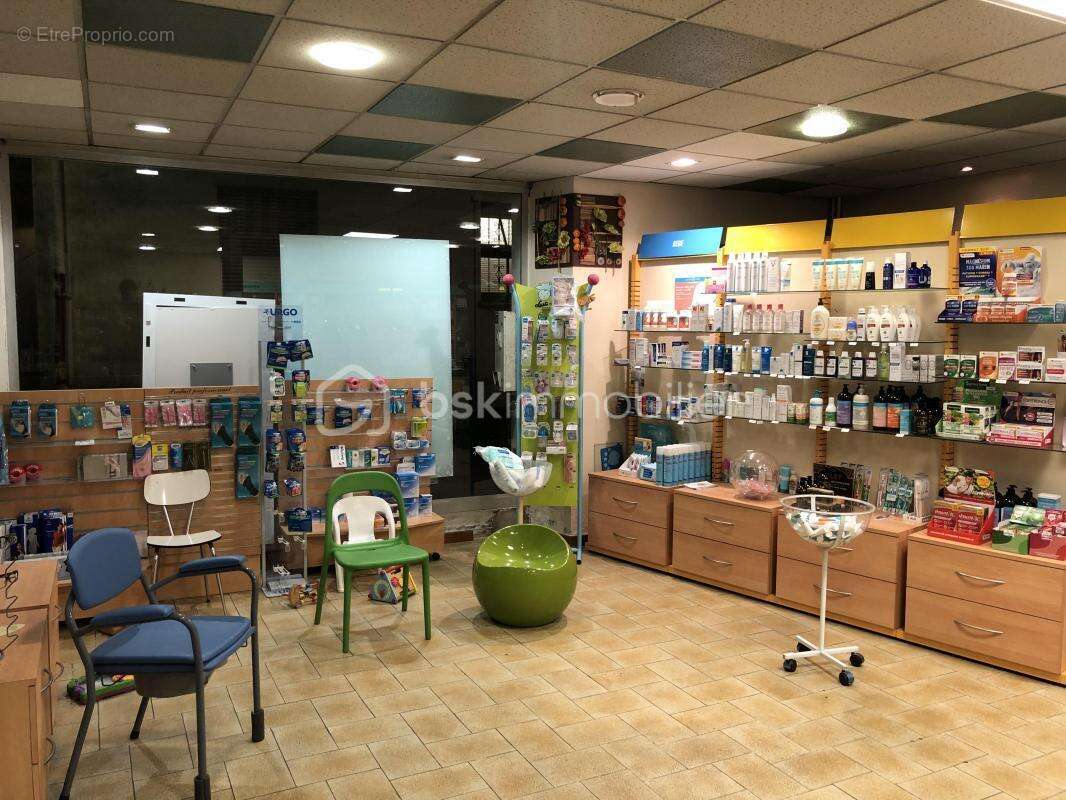Officine de pharmacie - photo 3