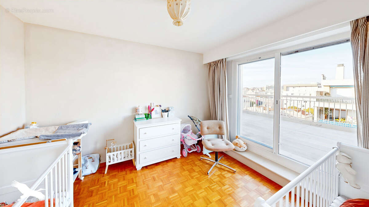 Appartement à MARSEILLE-5E