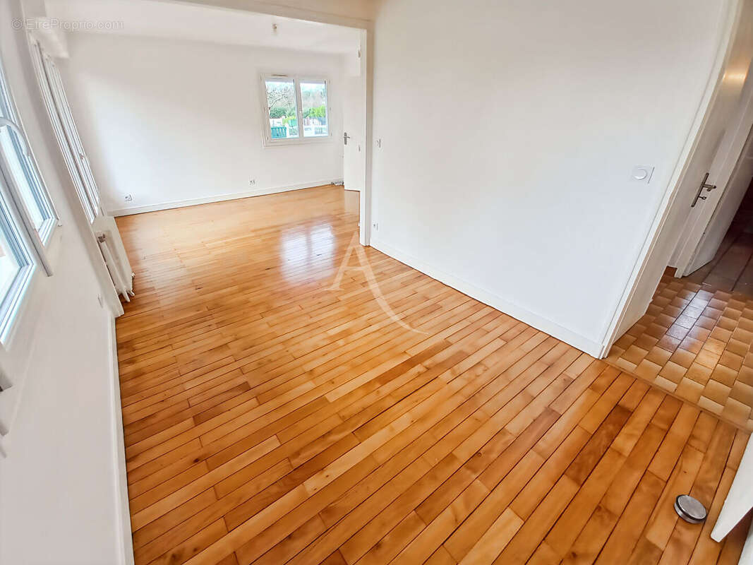 Maison à LA BOUILLE