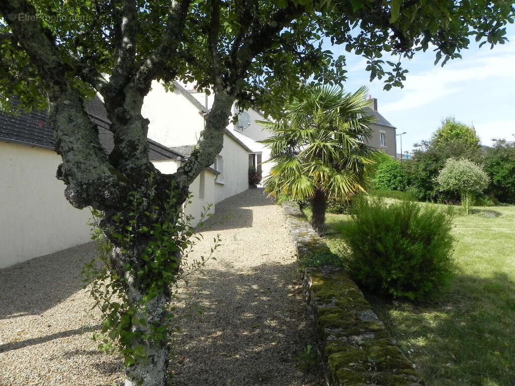 Maison à PLOUGONVEN