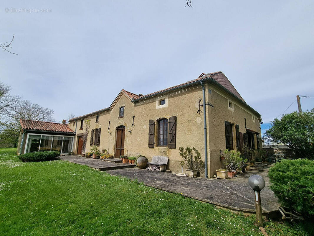 Maison à MADIRAN
