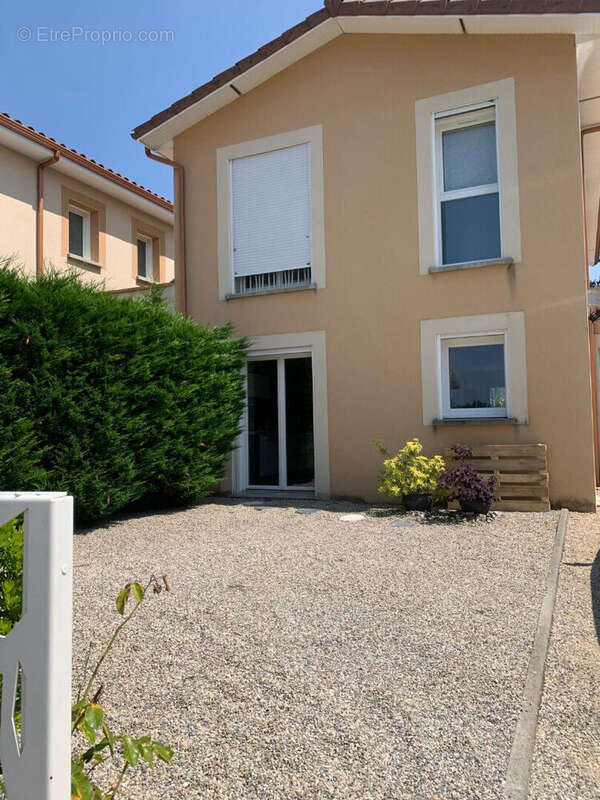 Maison à RILLIEUX-LA-PAPE