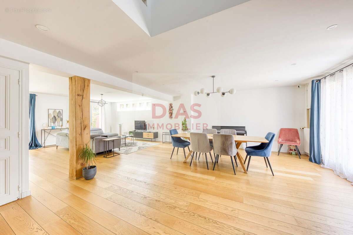 Maison à VILLIERS-SUR-MARNE