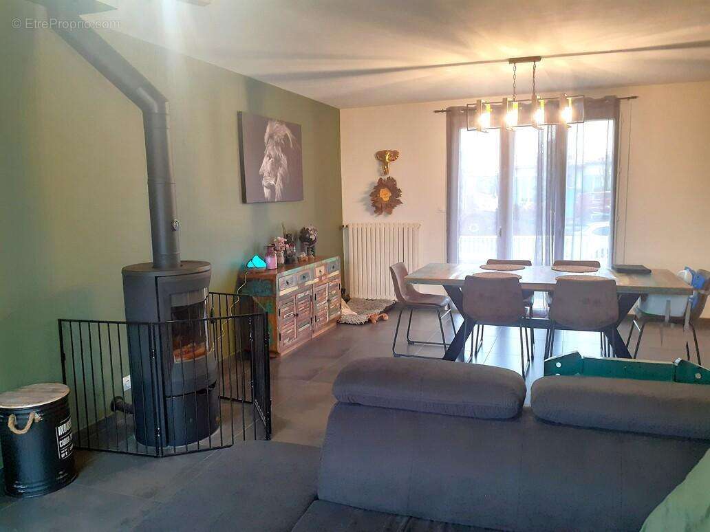   - Maison à SAINT-JEAN-DE-THOUARS