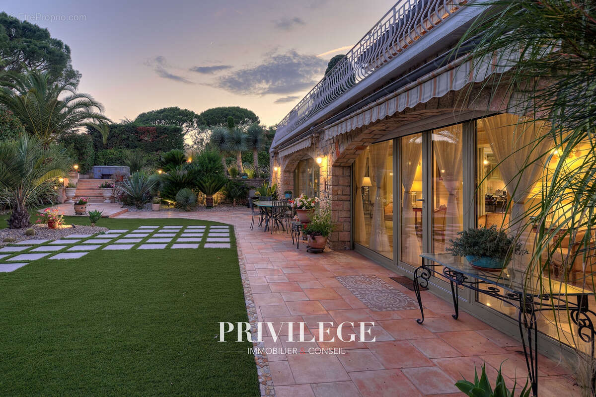 Maison à MOUGINS
