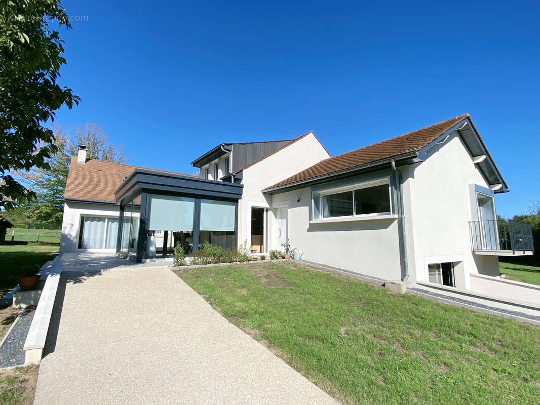Maison à MONTFORT-L'AMAURY