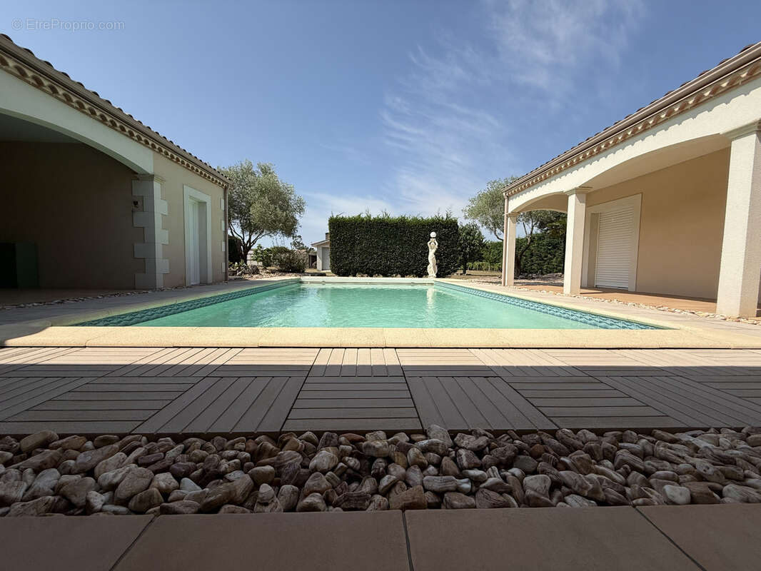 Maison à AMBARES-ET-LAGRAVE