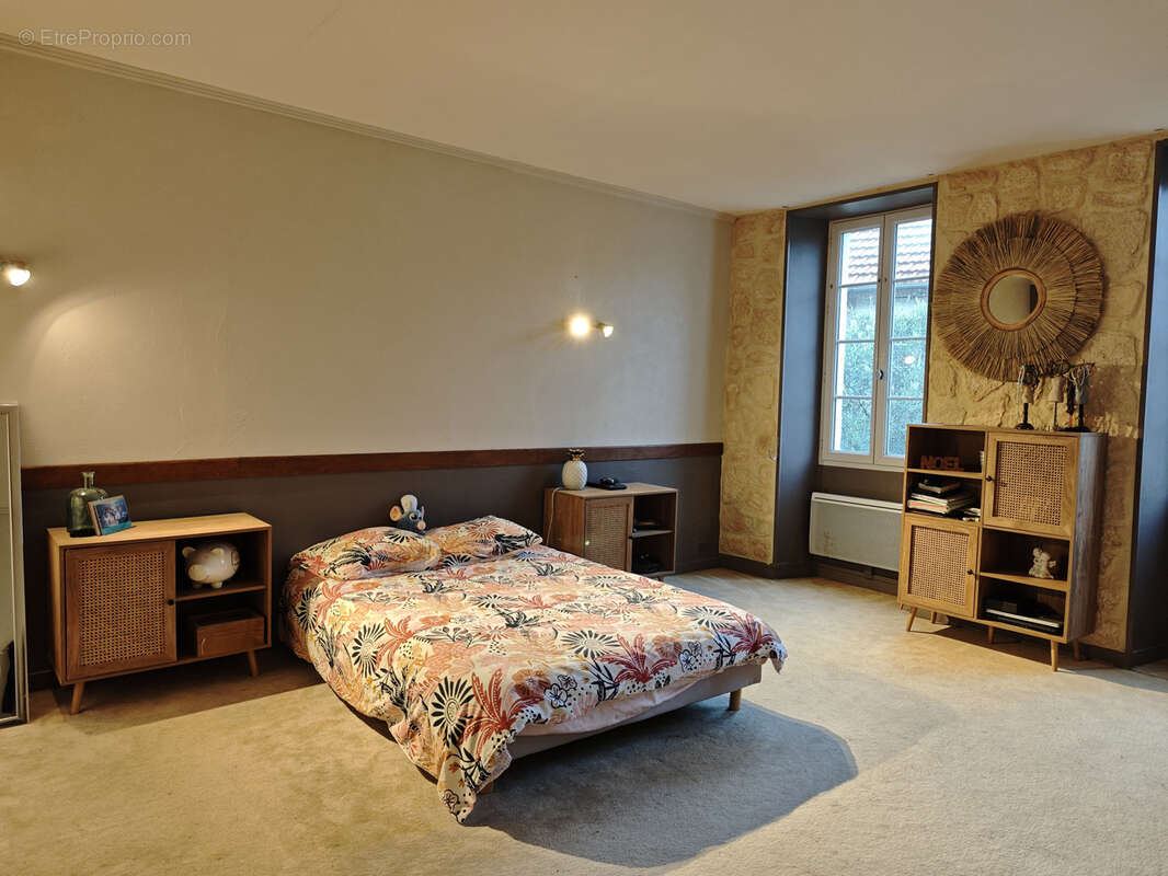 Maison à CHATEAUNEUF-SUR-CHARENTE