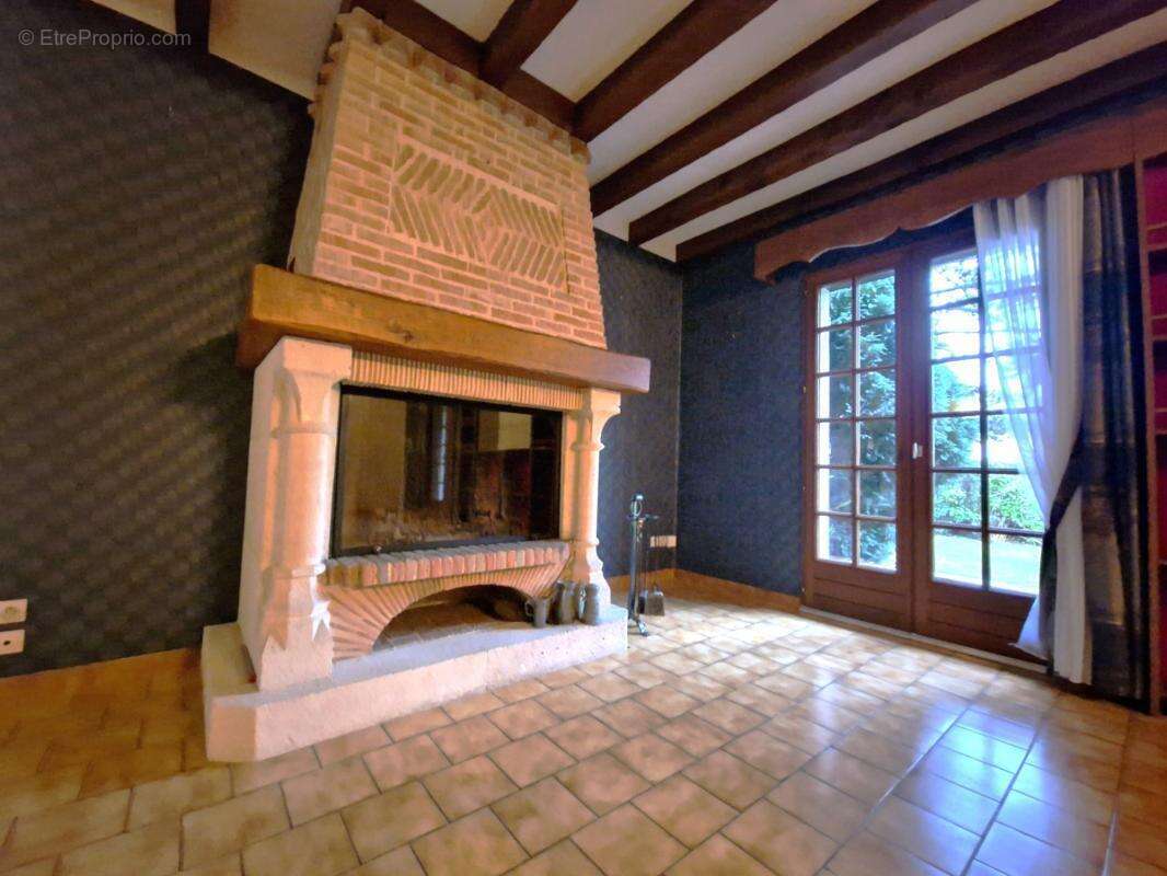 Maison à LE MESNIL-ESNARD